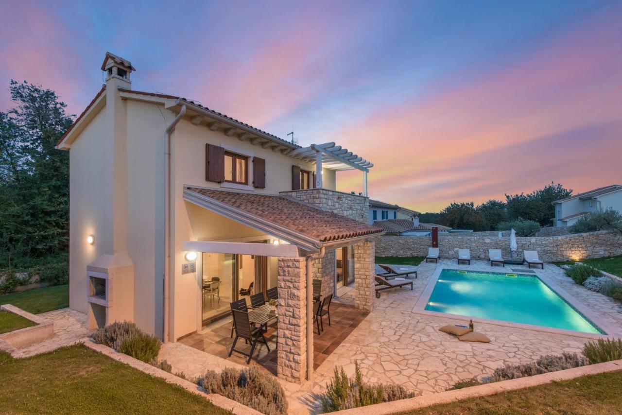 Villas Adagio Rojnici Luaran gambar