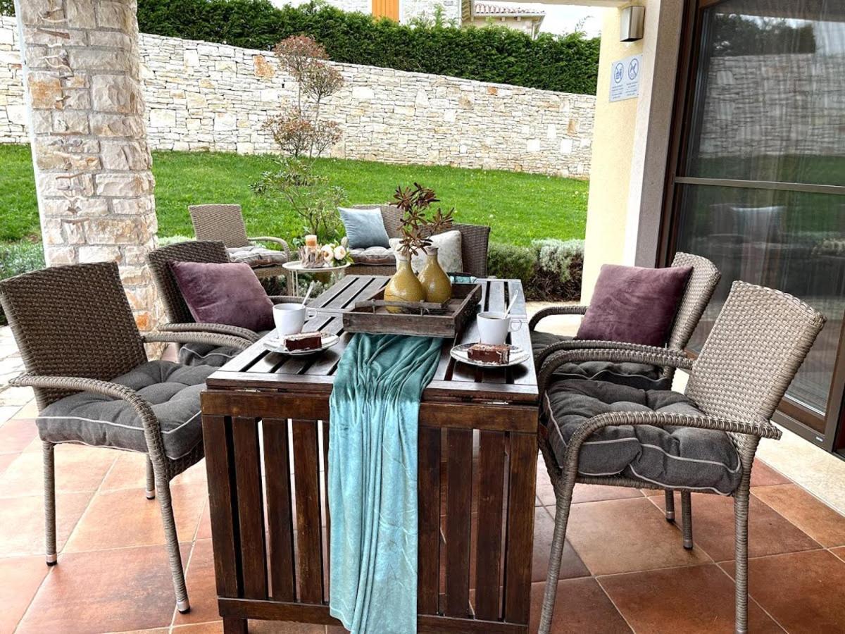 Villas Adagio Rojnici Luaran gambar