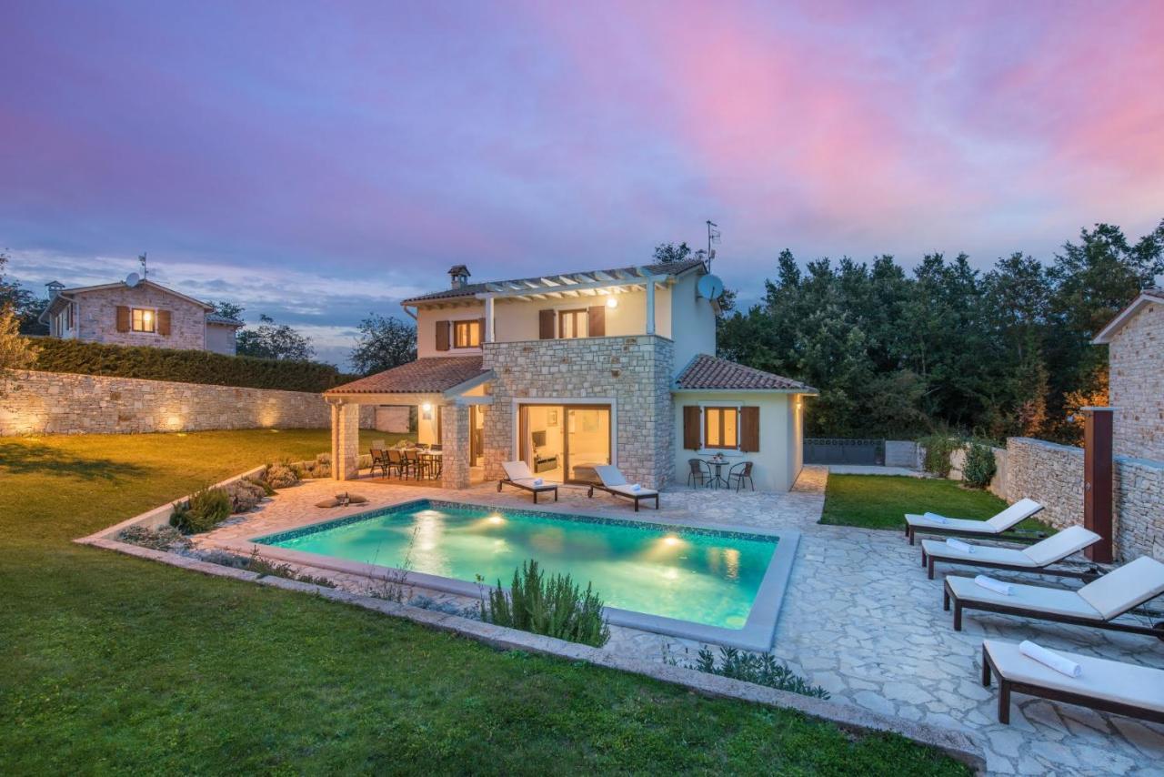 Villas Adagio Rojnici Luaran gambar
