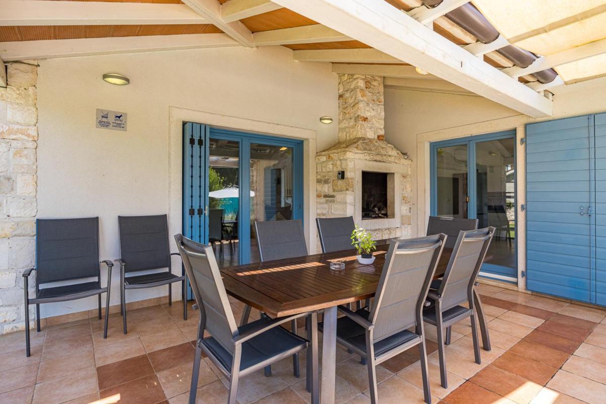 Villas Adagio Rojnici Luaran gambar
